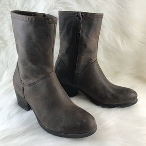 Eastland Brown Mid-Calf Boots Womens size 6